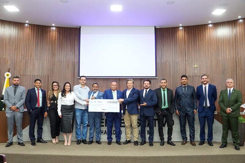 Prefeito prefeito Walter Schlatter na Casa Legislativa (Assessoria)