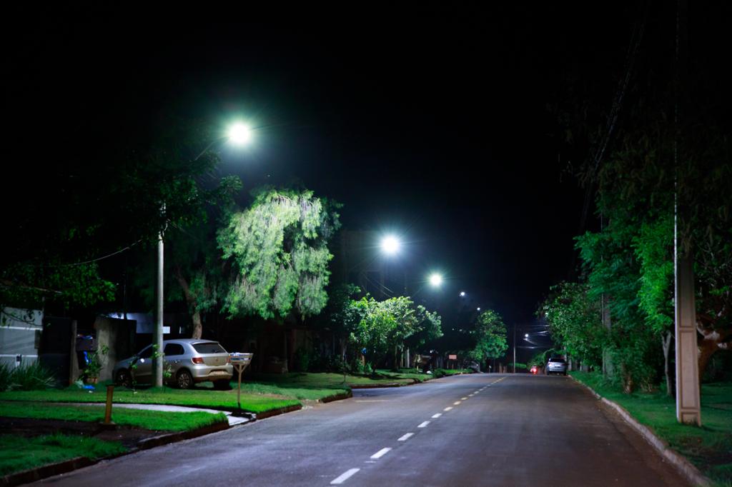Investimentos da Prefeitura de Maracaju na iluminação de LED Foto Assessoria