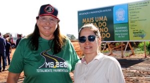 Mara (esquerda) e Selma (direita) acreditam no desenvolvimento da região após a pavimentação da MS-320
