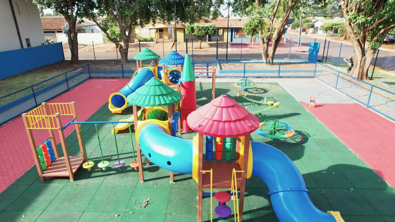Novo parque Infantil no CEPE Simão Rocha (Assessoria)