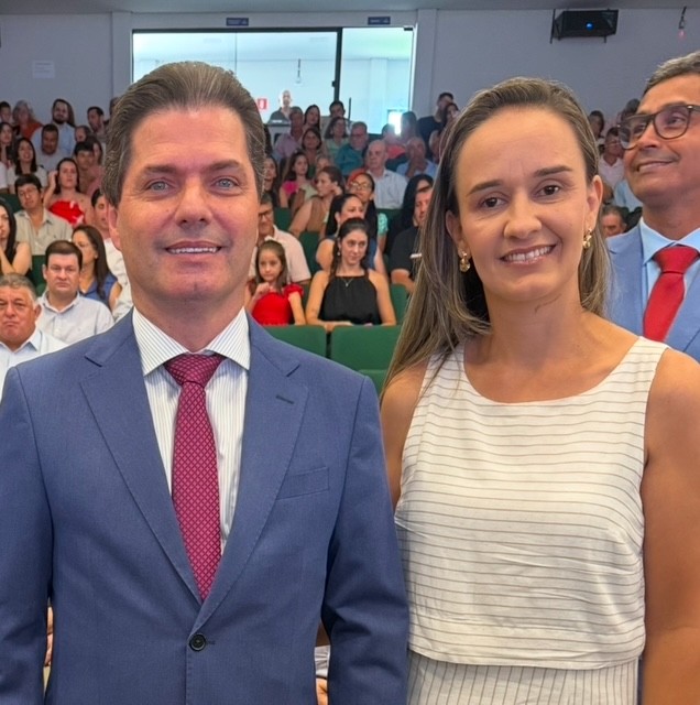 Prefeito Marcos Calderan e a secretaria municipal de saúde nova secretária de Saúde de Maracajú, Chirlei Rocha, (Hosana de Lourdes)