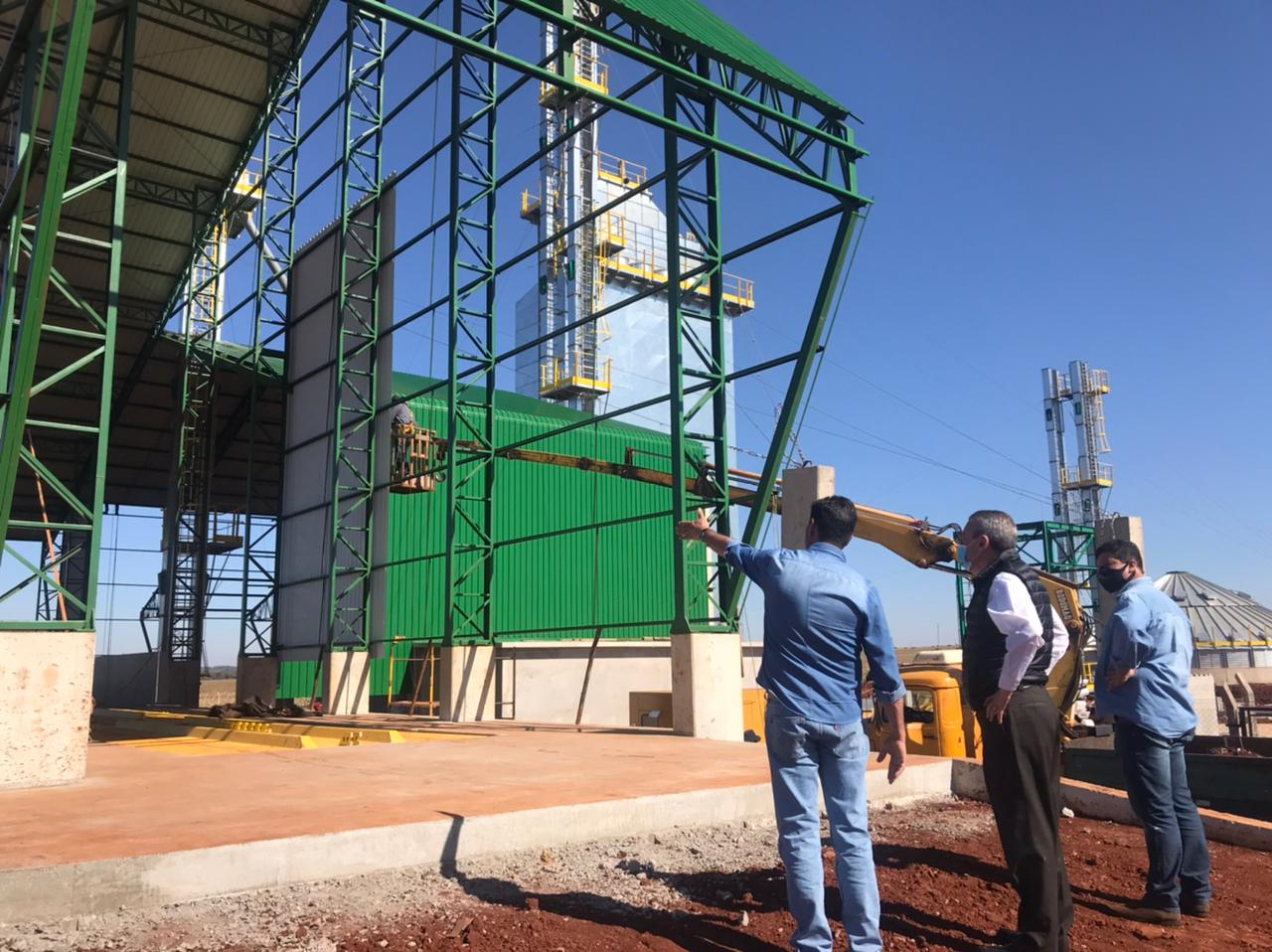 Deputado Estadual Paulo Correa durante visita aos novos investimentos da Soja Sul