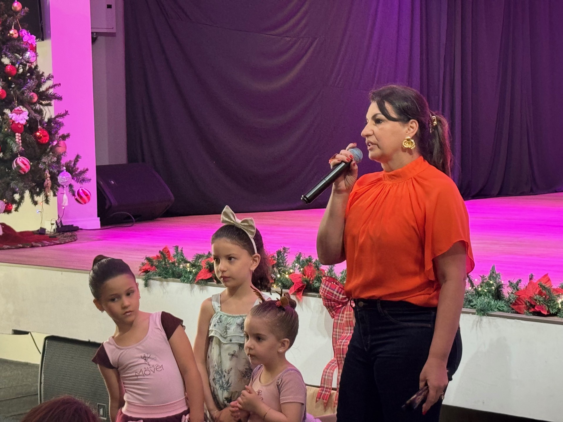 Primeira dama Meire Calderan no lançamento da campanha Natal Solidário 2024 (Foto Hosana de Lourdes)