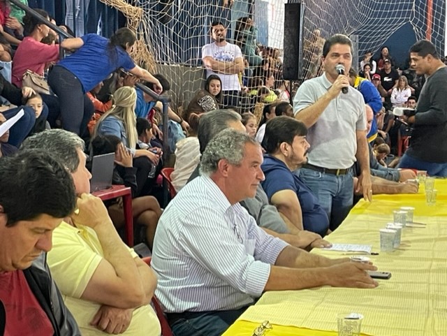 Prefeito Marcos Calderan durante a abertura do evento no Louquinho - Foto Hosana de Lourdes