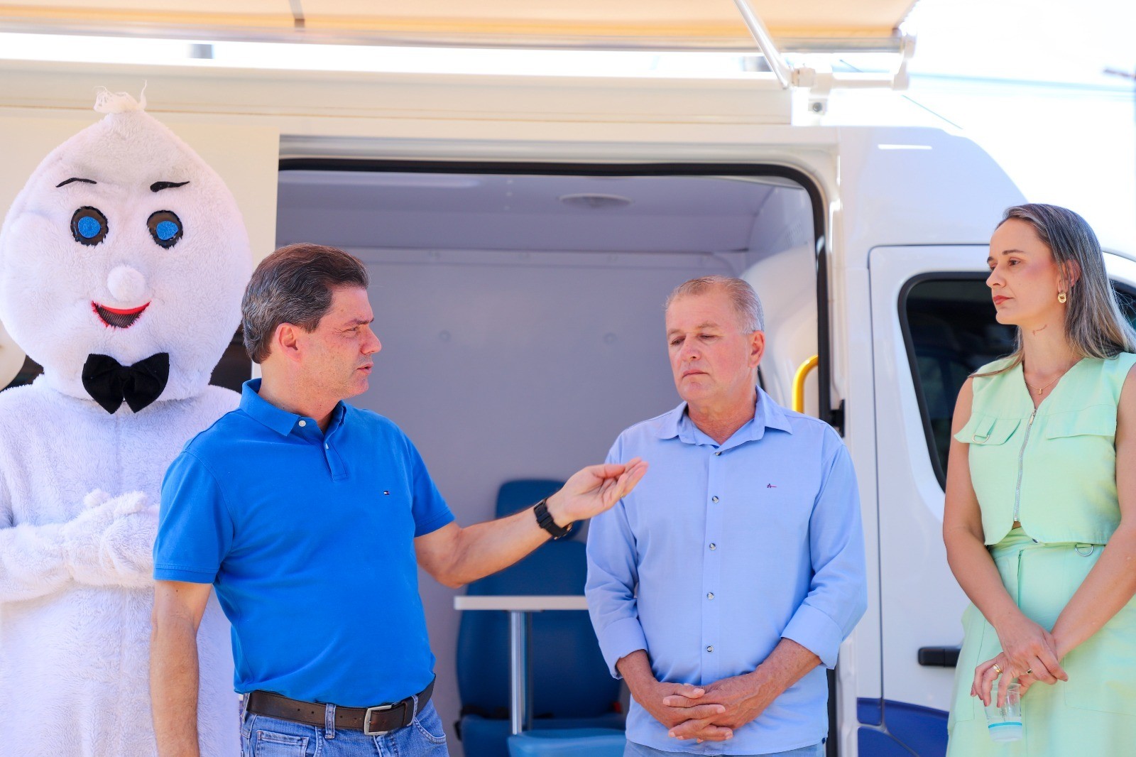 Prefeito Marcos Calderan, vereador Joãozinho Rocha e sec de Saúde Chirlei Rocha (Foto Assessoria)
