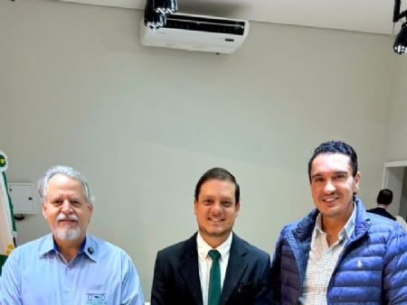 Vereador Patric Ribas com Rafael Azambuja e Marco Antonio na sessão ordinária de hoje