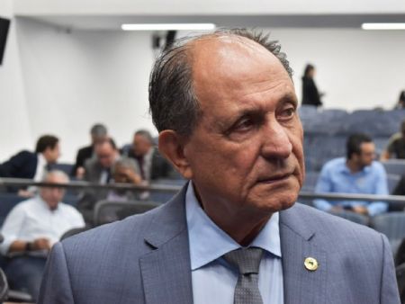 Deputado Zé Teixeira cobra valorização de agentes de saúde