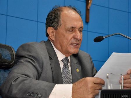 Deputado Zé Teixeira trabalha para garantir atendimentos em APAE de Angélica