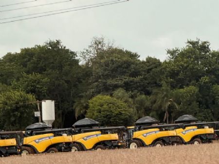 Colheita de soja na região de Dourados no Mato Grosso do Sul