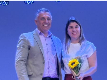 Vereador Rener Barbosa  e a delegada Glaucea que estiveram no evento