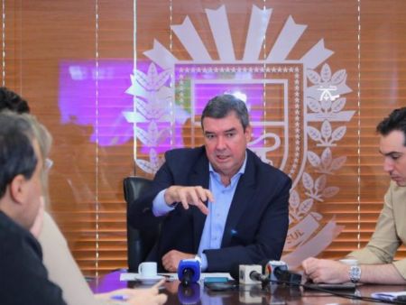 Governador Eduardo Riedel pré-candidato à reeleição em 2026.