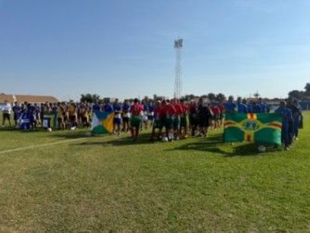 Equipes participantes durante a abertura