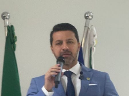 Vereador Bruno Barros na tribuna hoje