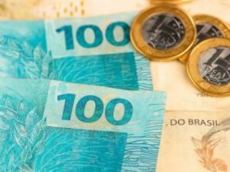 Mercado de câmbio mantém estabilidade e atenção à política monetária