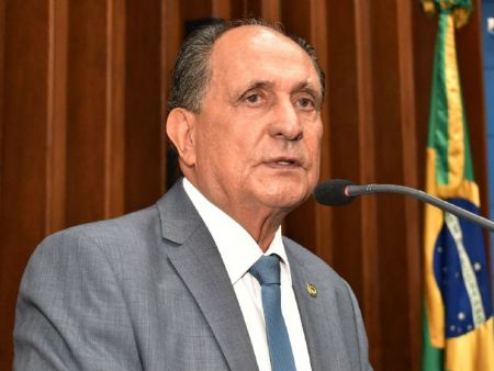 Deputado Zé Teixeira critica decreto federal sobre educação inclusiva