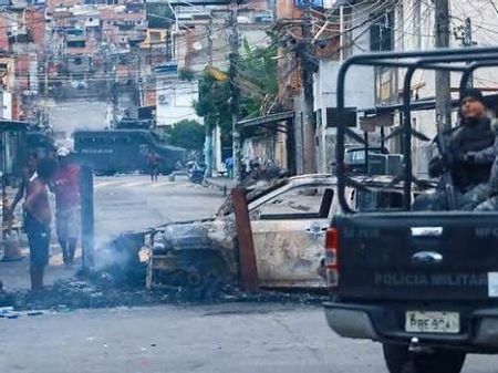 Governadores anunciam criação de 'consórcio da paz' após reunião com Castro; entenda Operação policial no Rio de Janeiro contra integrantes do Comando Vermelho Foto: Pedro Kirilos/Estadão