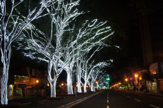 Luzes de Natal são inauguradas em Dourados - Tudo do MS- Jornalismo em Tempo Real