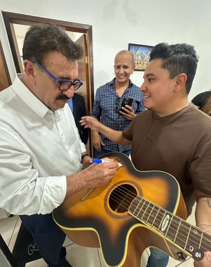 Arthur Vilalva — um nome que nasce das raízes do MS para brilhar em todo o Brasil. com Ratinho em Campo Grande