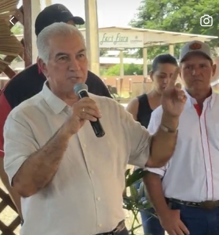 Reinaldo Azambuja no Clube Acatama em Maracaju na manhã deste sábado