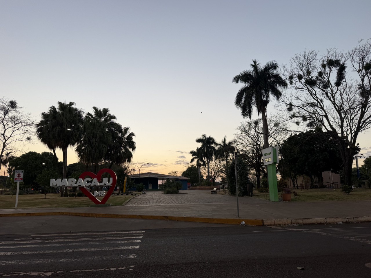Em Maracaju, o dia começa com sol, mas a tendência é de calor intenso durante toda a tarde.