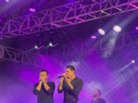 Henrique e Diego encantam o público na abertura da 29ª Festa da Linguiça em Maracaju