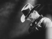 Yeison Jiménez construiu uma trajetória relevante dentro do gênero, sendo reconhecido por abordar temas como superação