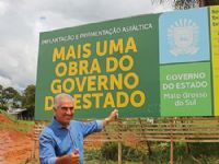 Esse é o MS que cresce com os municípios, afirma Reinaldo Azambuja ao autorizar asfalto na Estrada do 21