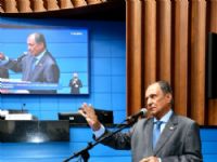 Zé Teixeira luta por transporte para pacientes e monitoramento em escolas estaduais