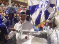 PKSAP 15/02/2026 - CARNAVAL /SAPUCAI - . Escola Acadêmicos de Niterói, desfila com o enredo é “Do alto do mulungu surge a esperança: Lula, o operário do Brasil” , no carnaval do grupo especial na Sapucaí , Rio de Janeiro. Lula e Eduardo Paes .Foto Pedro K