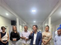 Prefeito Marcos Calderan e autoridades na entrega do ESF Nestor Muzzi