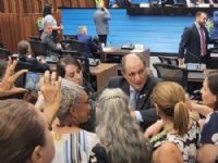 Zé Teixeira alerta para feminicídios e reafirma compromisso com proteção das mulheres