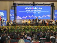 O governador Eduardo Riedel, presente no evento, destacou o esforço conjunto entre os poderes Executivo e Legislativo.