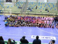 Atletas de base do voleibol sul-mato-grossense